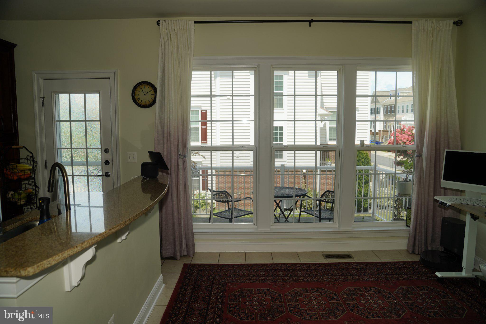 EAST GATE - Residential