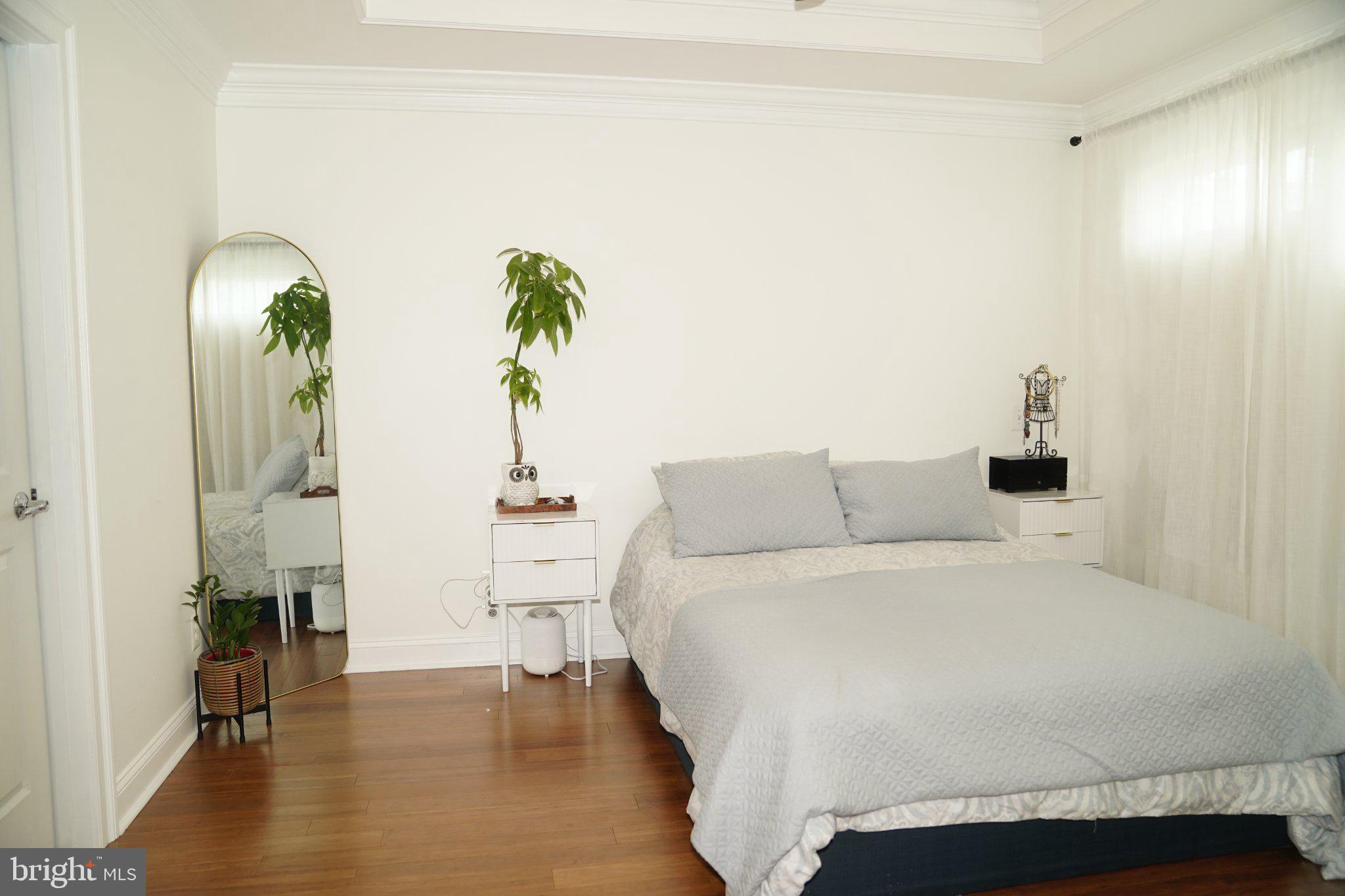 EAST GATE - Residential