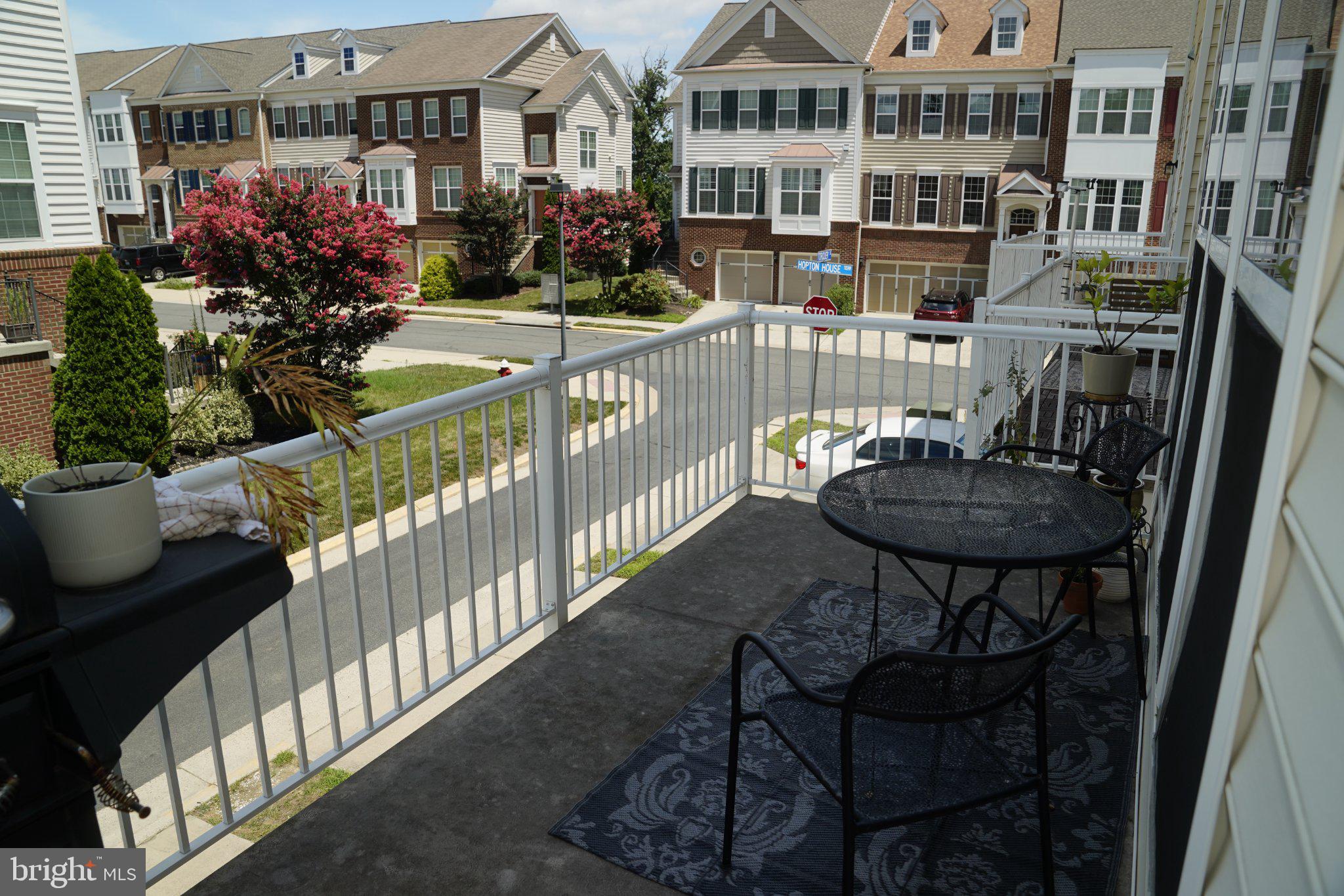 EAST GATE - Residential