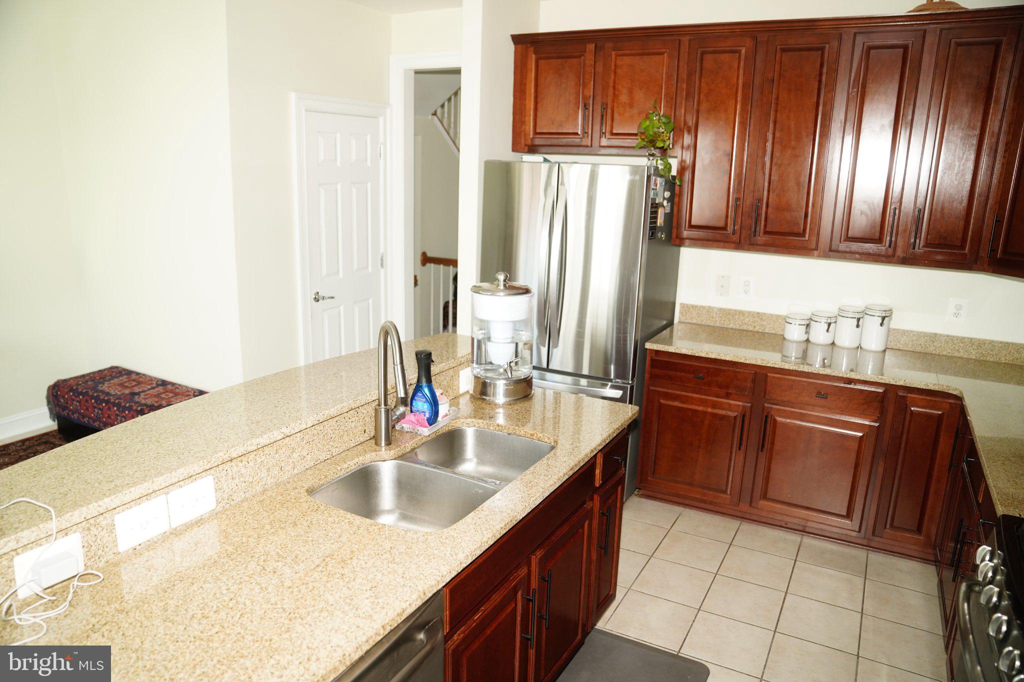 EAST GATE - Residential