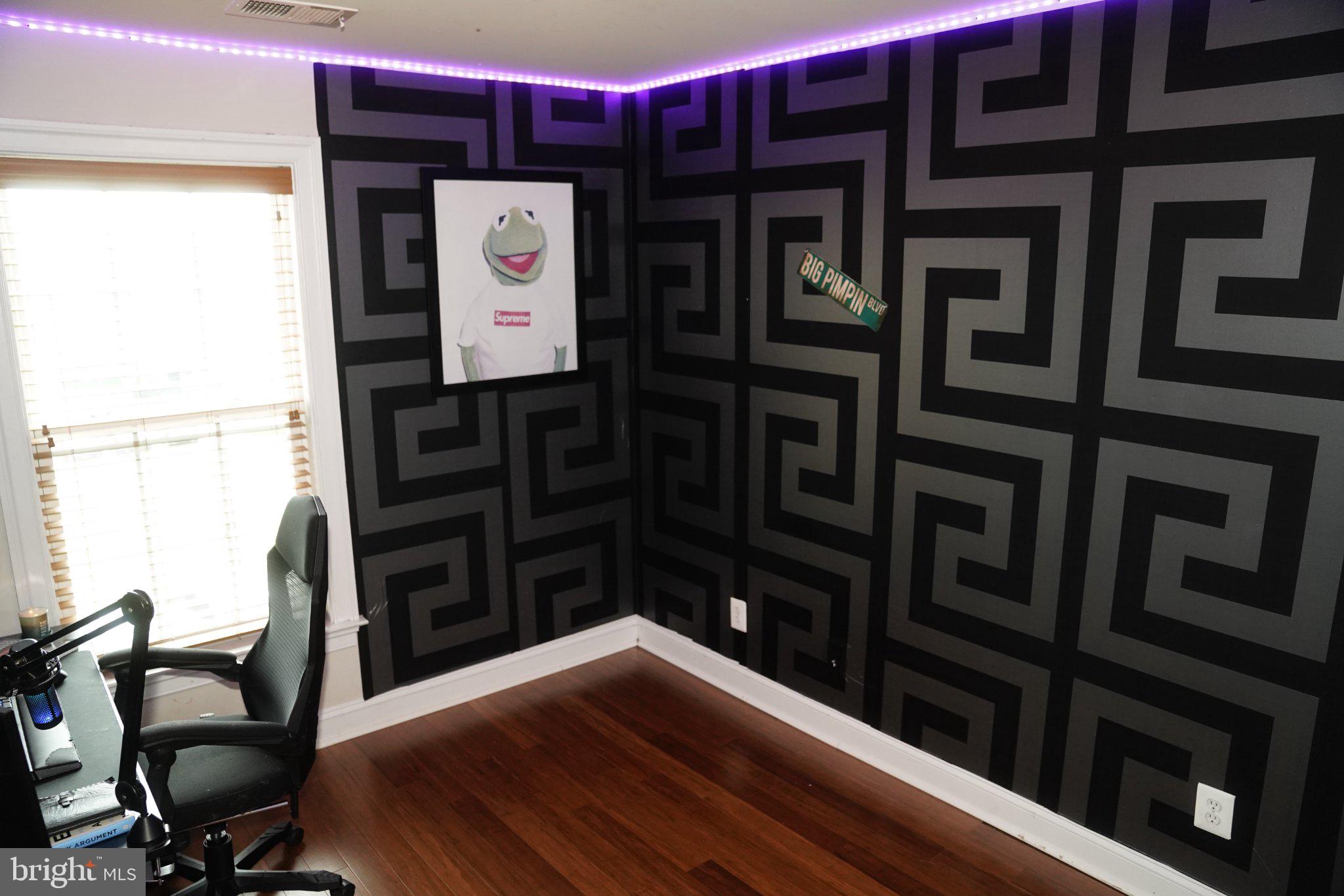 EAST GATE - Residential