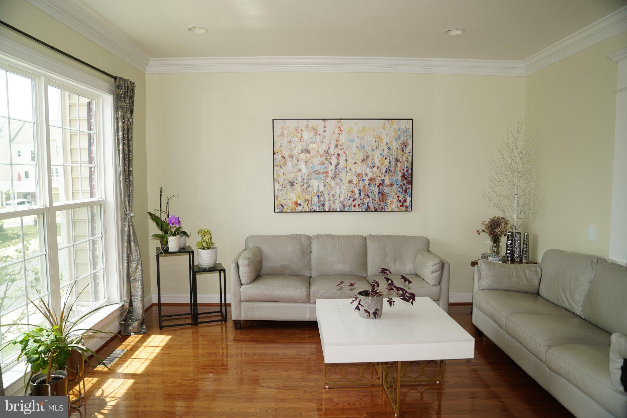 EAST GATE - Residential