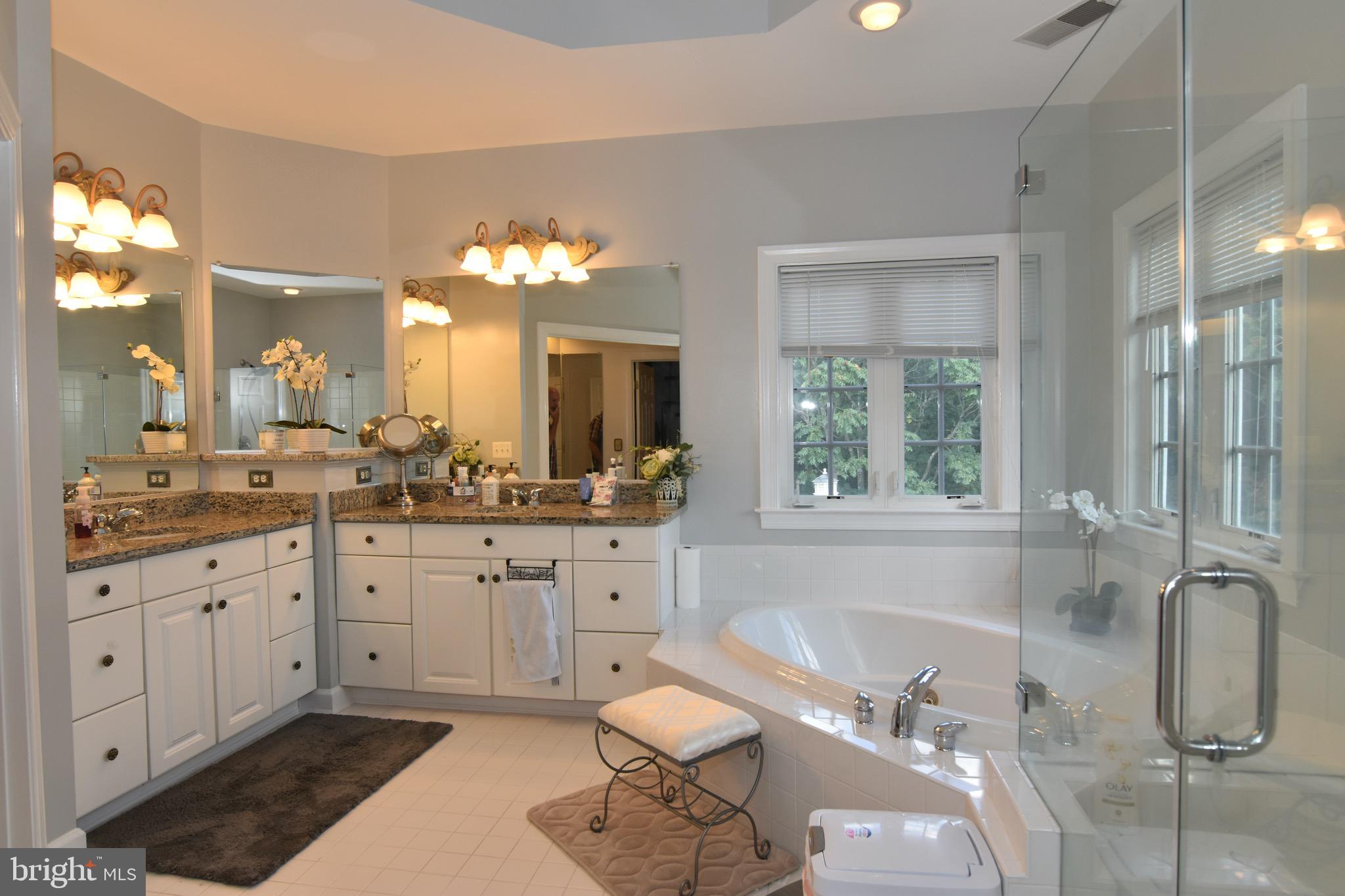 HERITAGE FARMS - Residential