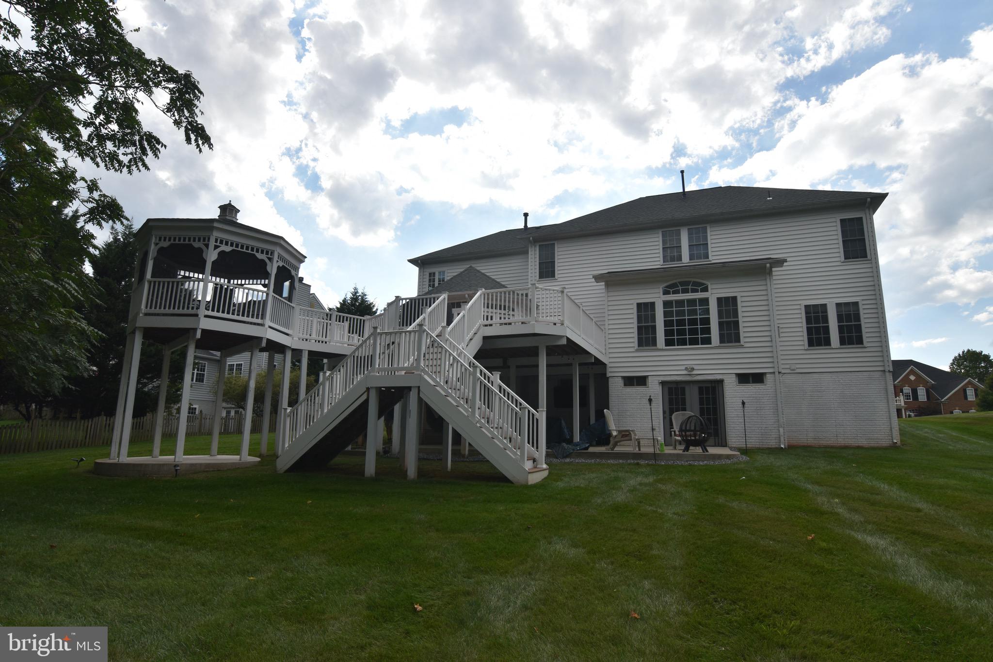 HERITAGE FARMS - Residential