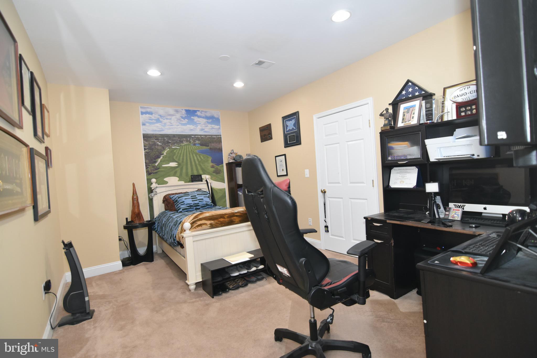 HERITAGE FARMS - Residential