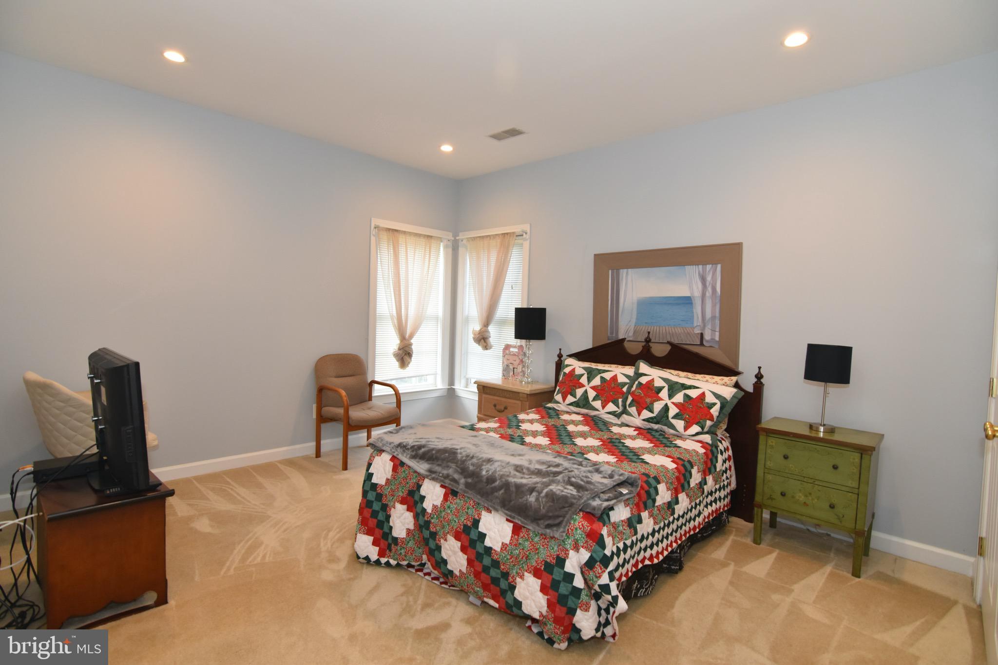 HERITAGE FARMS - Residential