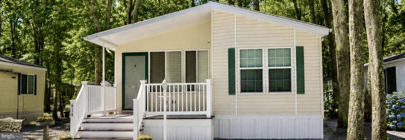 165 FREEMONT AVENUE 516