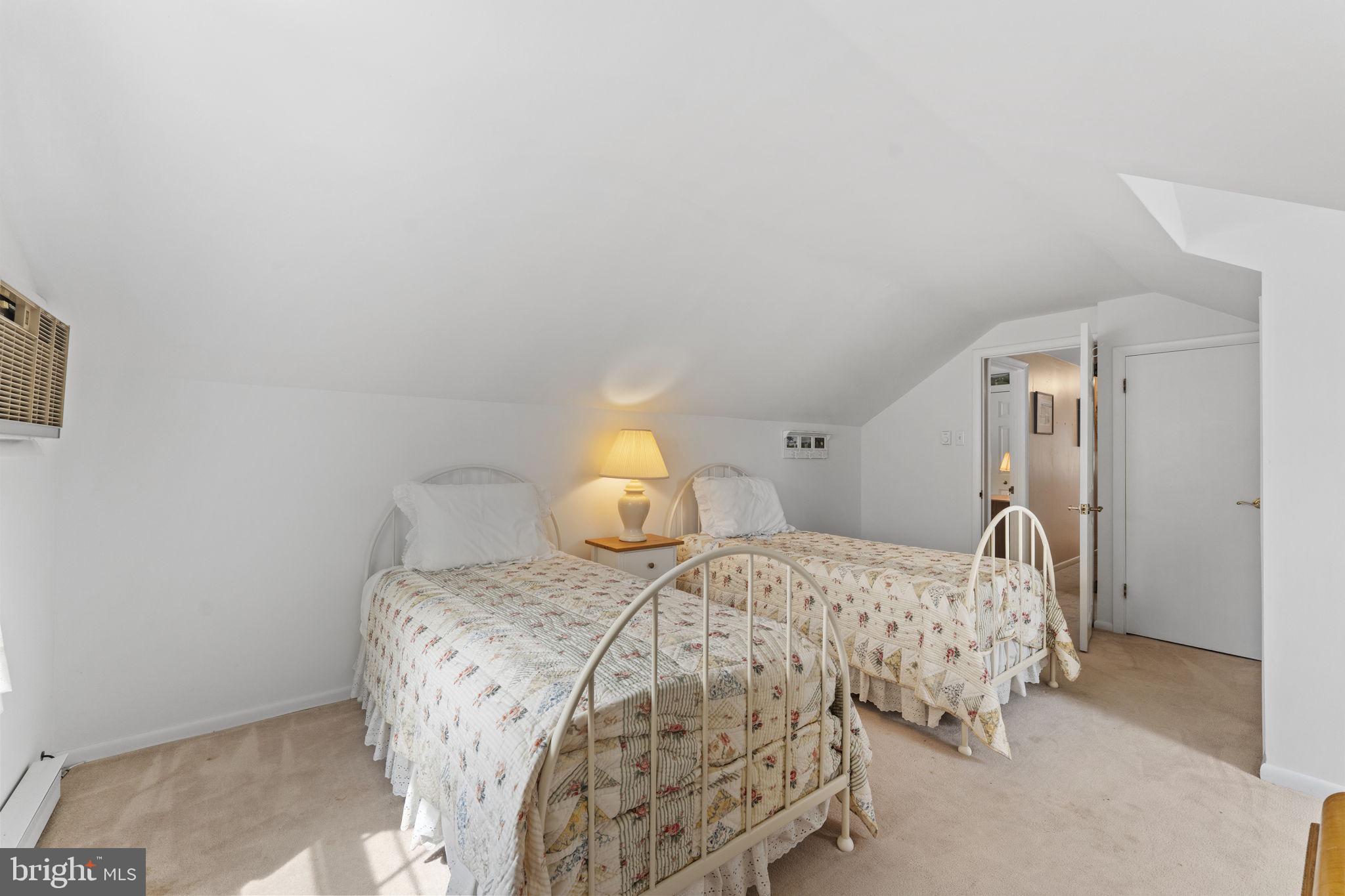 SOUTH WAYNE - Residential