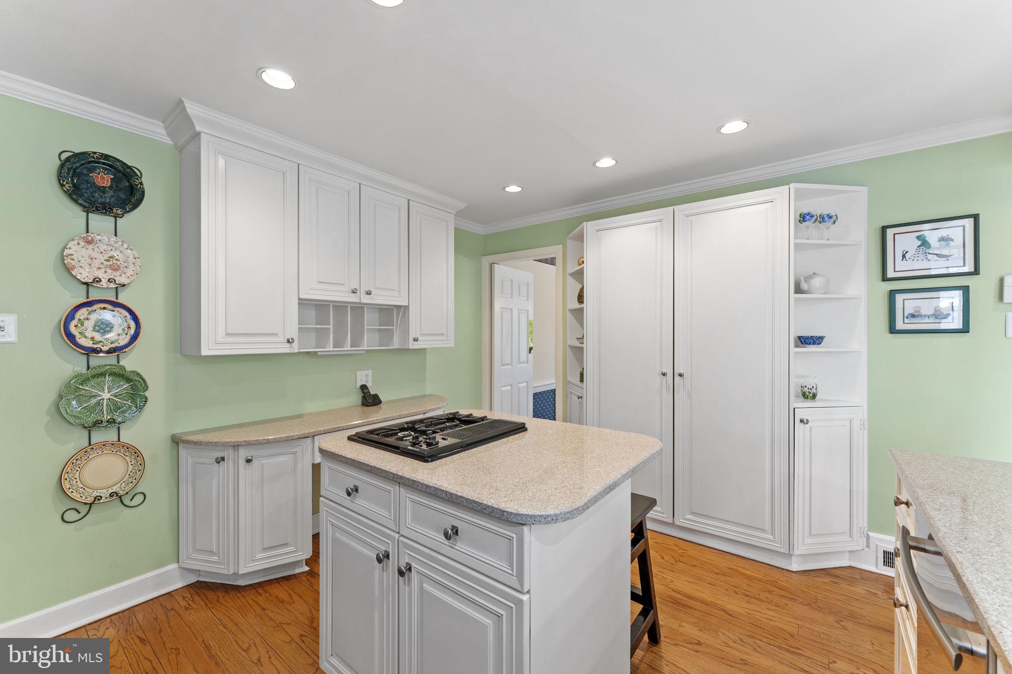 SOUTH WAYNE - Residential