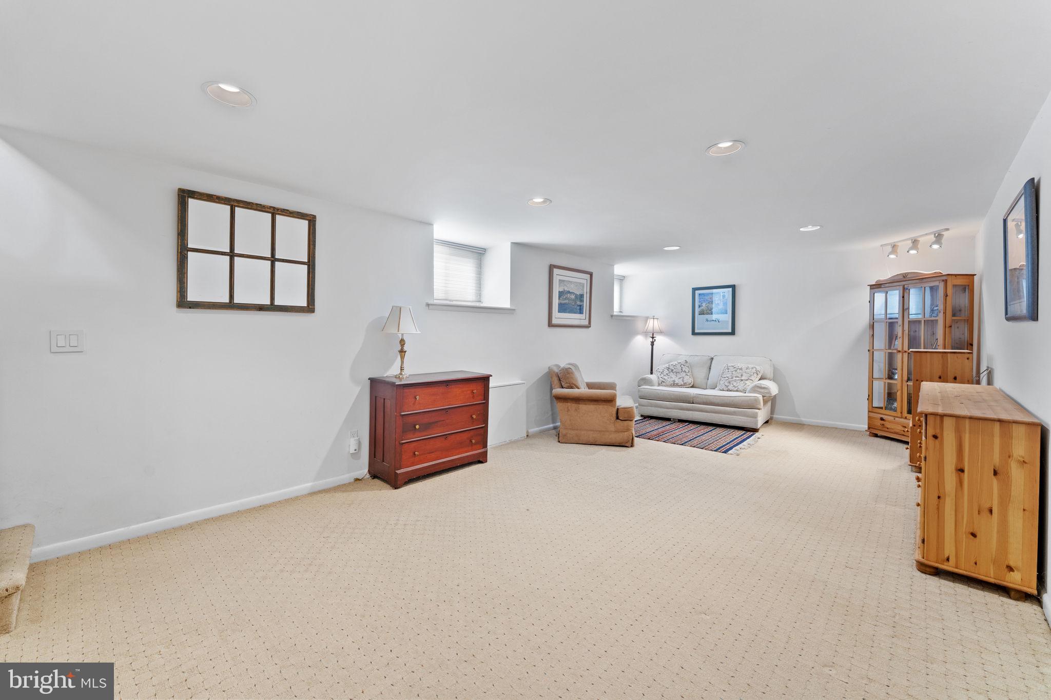 SOUTH WAYNE - Residential