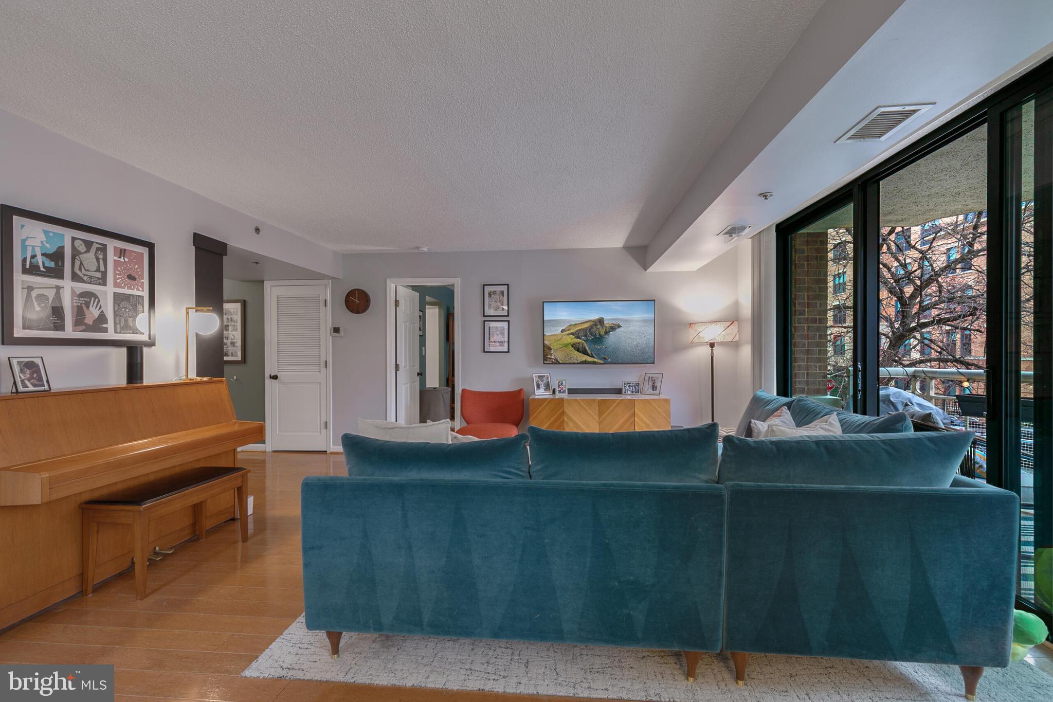 BRADDOCK PLACE - Residential