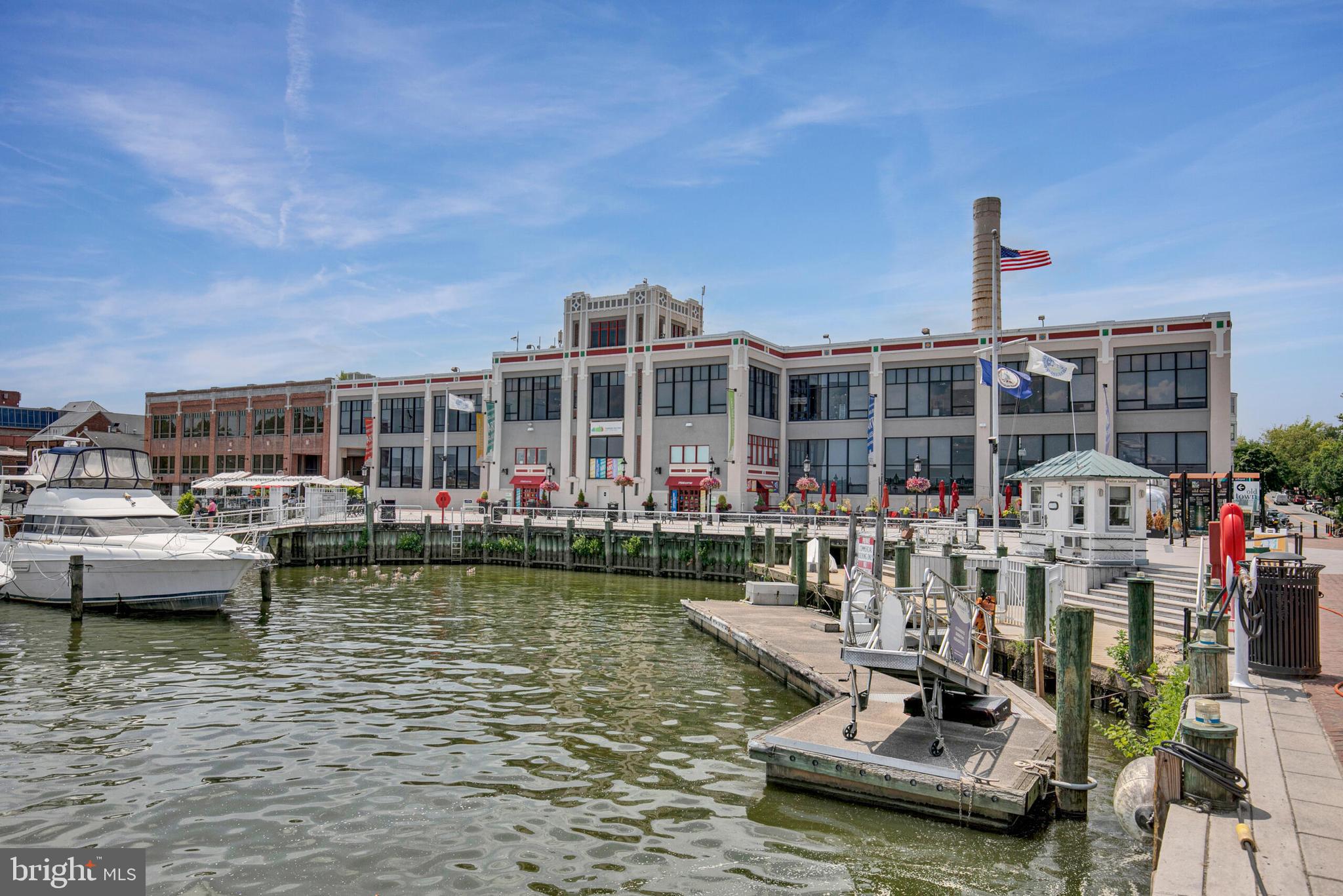 BRADDOCK PLACE - Residential