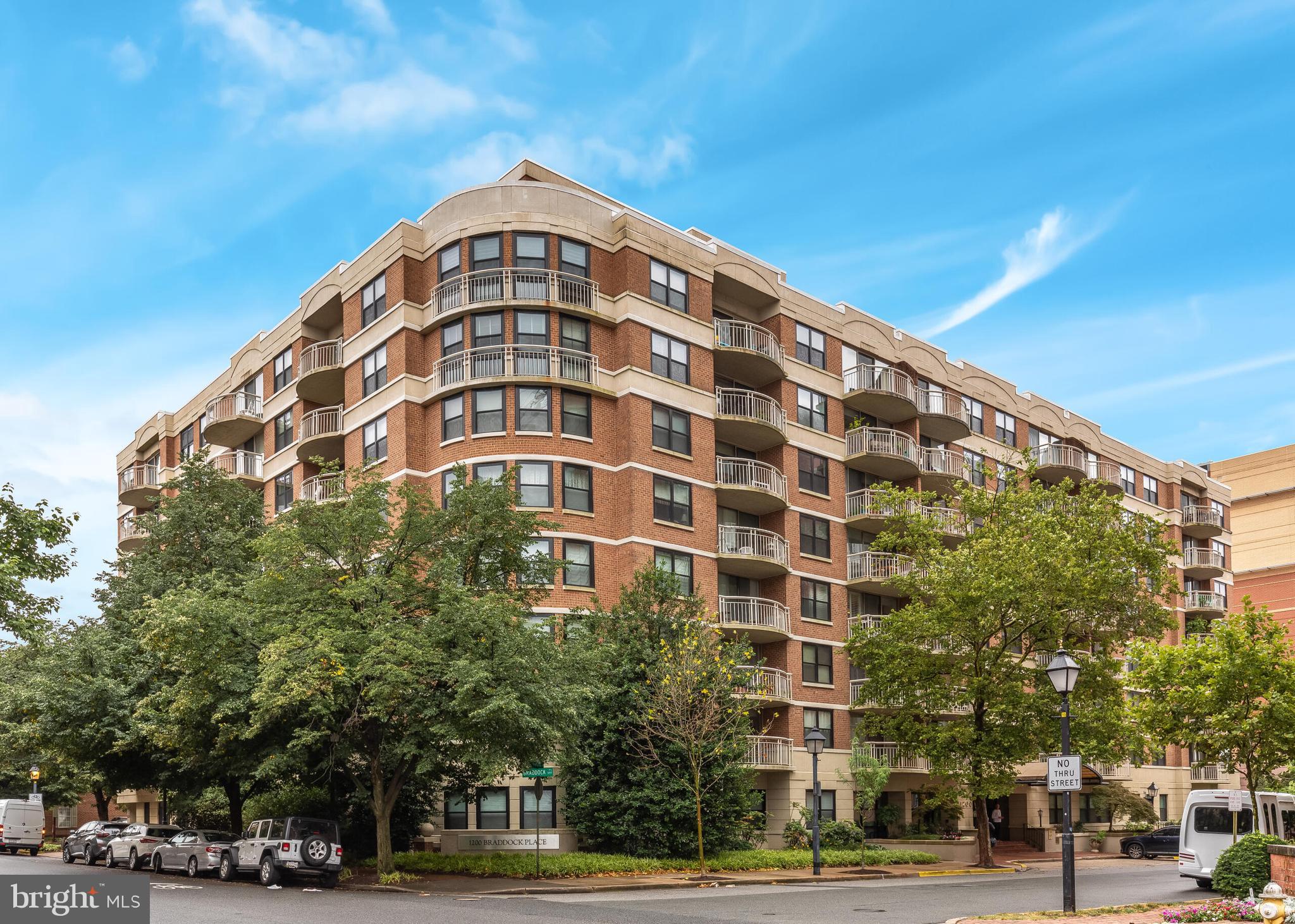 BRADDOCK PLACE - Residential