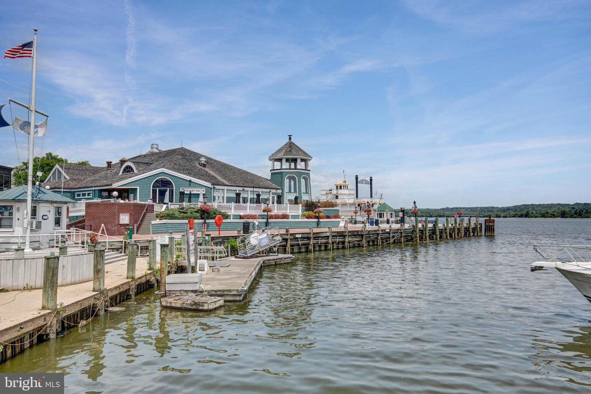 BRADDOCK PLACE - Residential