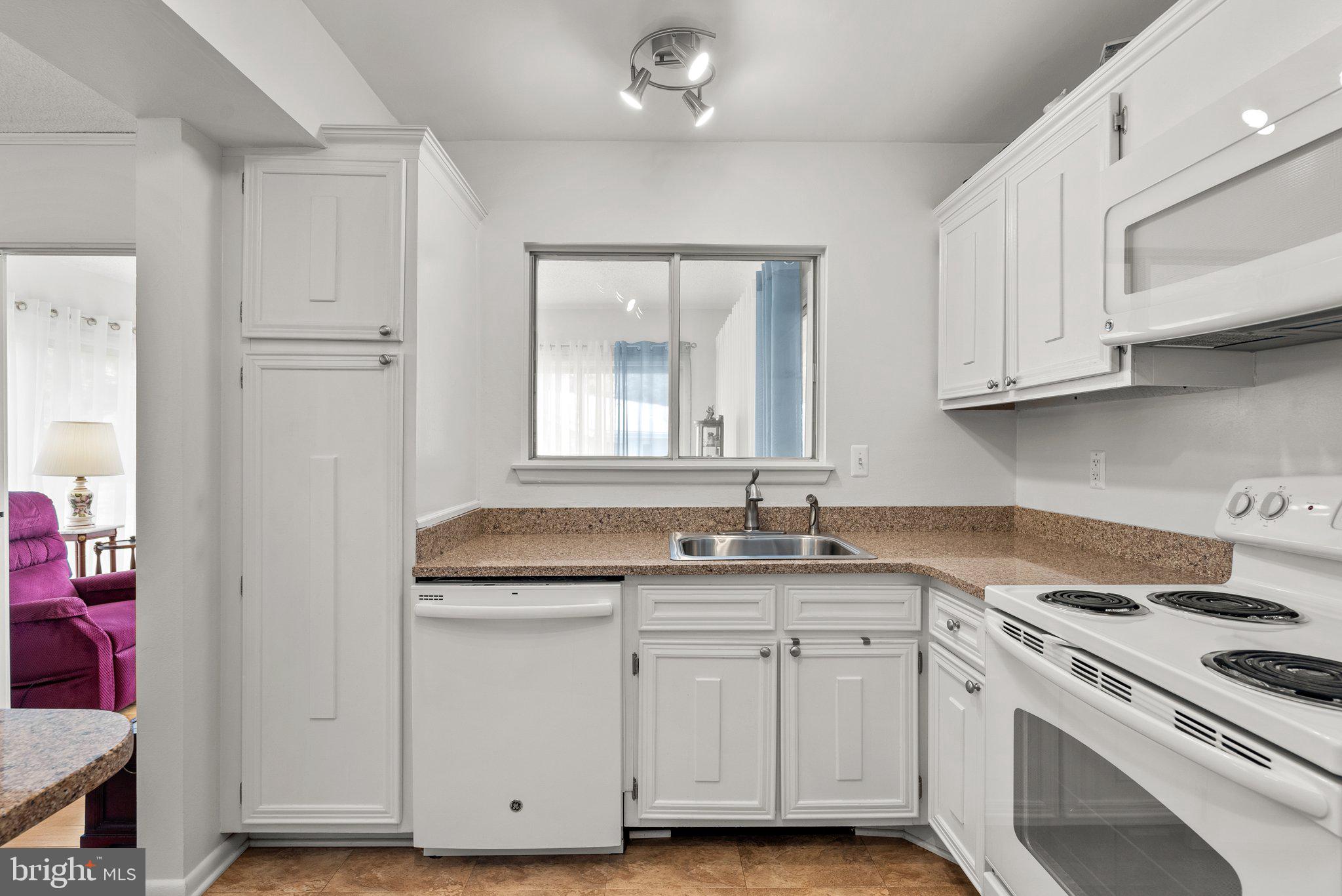 ROSSMOOR MUTUAL #16 - Residential