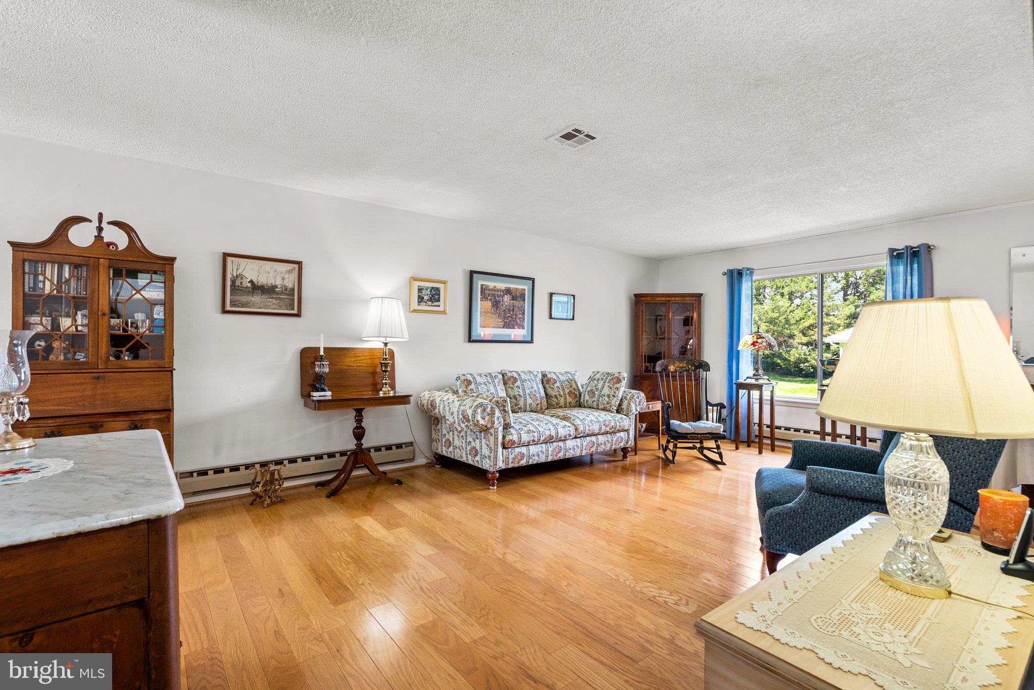 ROSSMOOR MUTUAL #16 - Residential