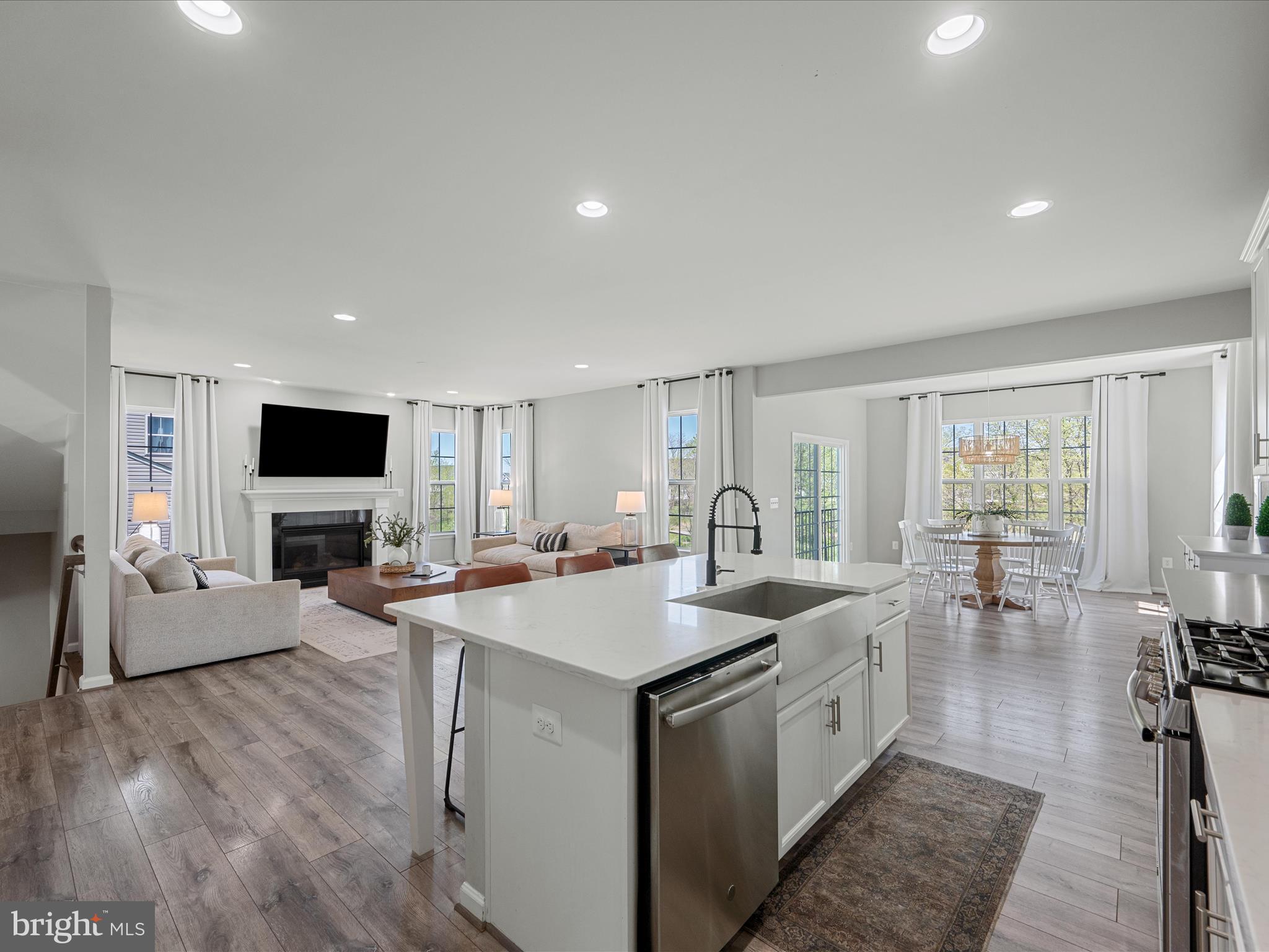 THE BLUFFS AT SLEETER LAKE - Residential