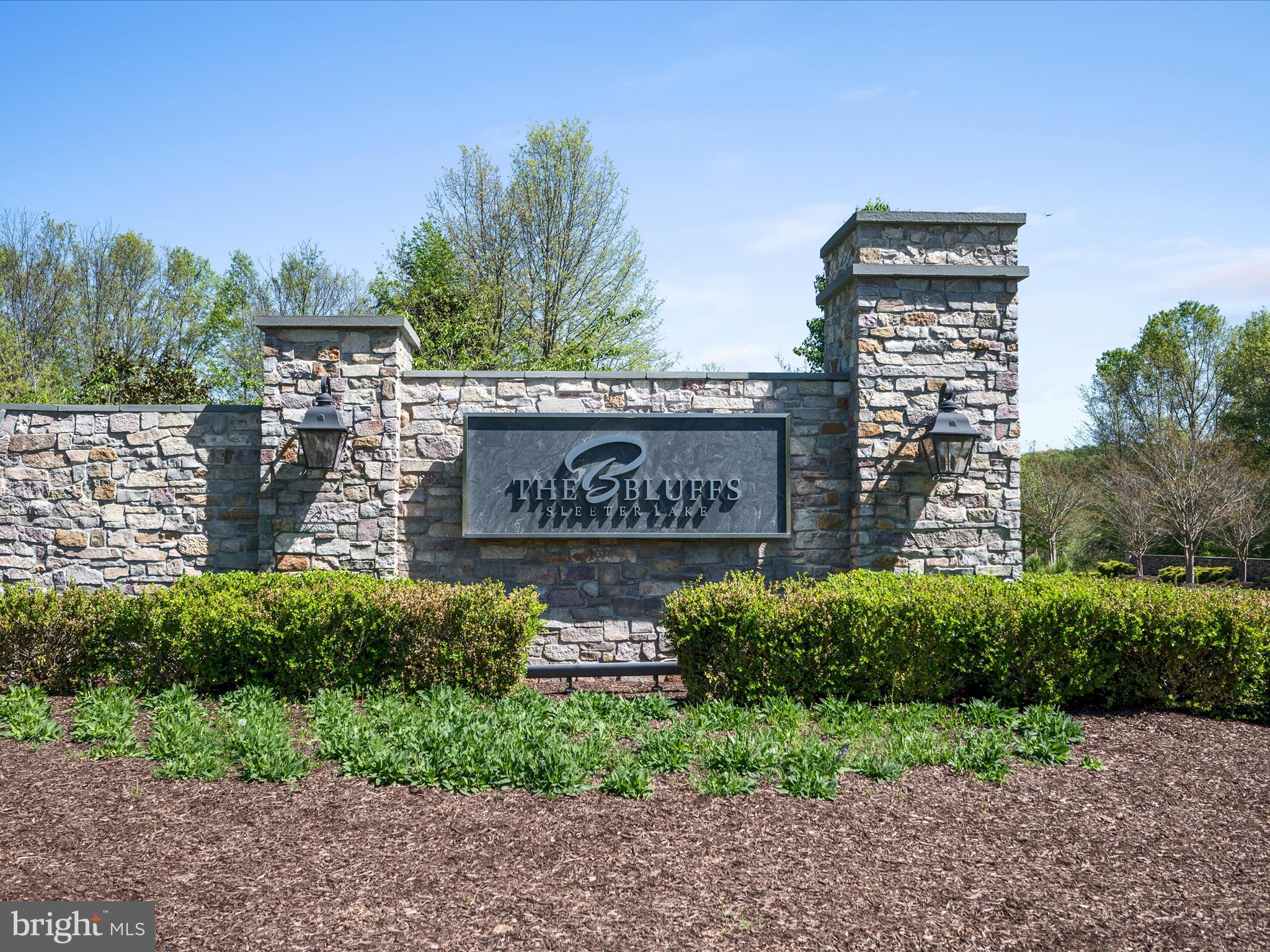 THE BLUFFS AT SLEETER LAKE - Residential