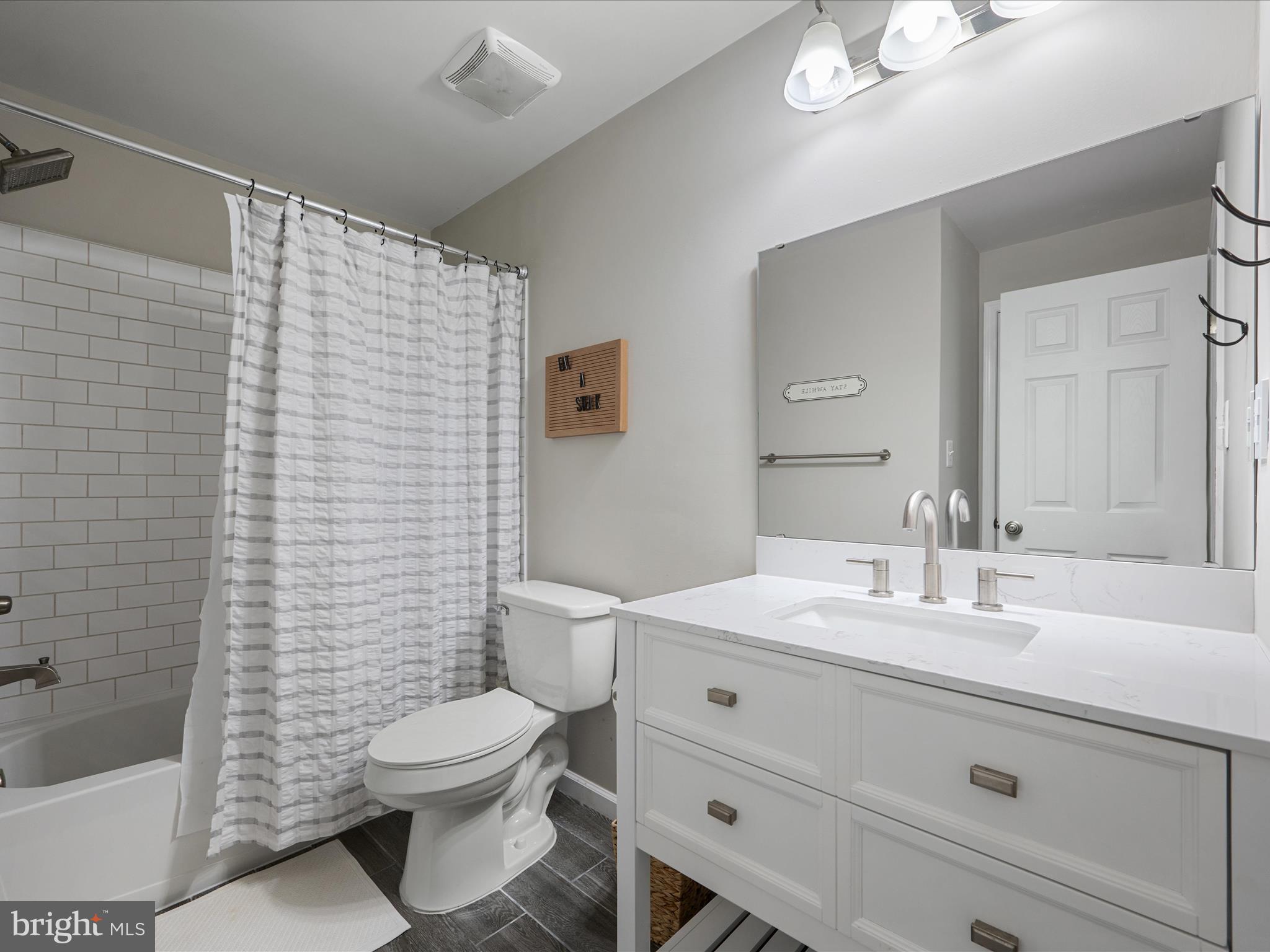 THE BLUFFS AT SLEETER LAKE - Residential