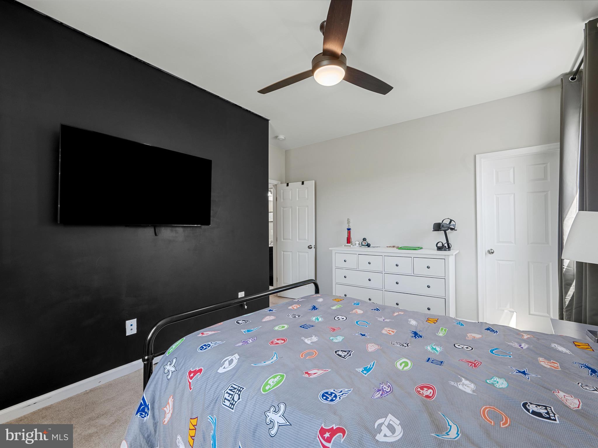 THE BLUFFS AT SLEETER LAKE - Residential