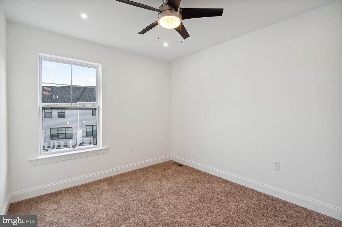 FREELAND SQUARE - Residential Lease