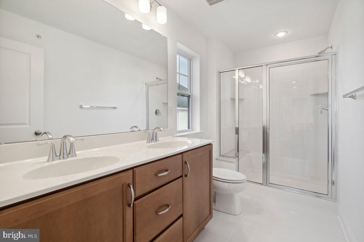 FREELAND SQUARE - Residential Lease