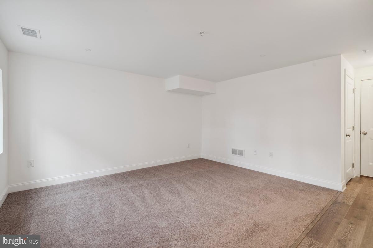 FREELAND SQUARE - Residential Lease