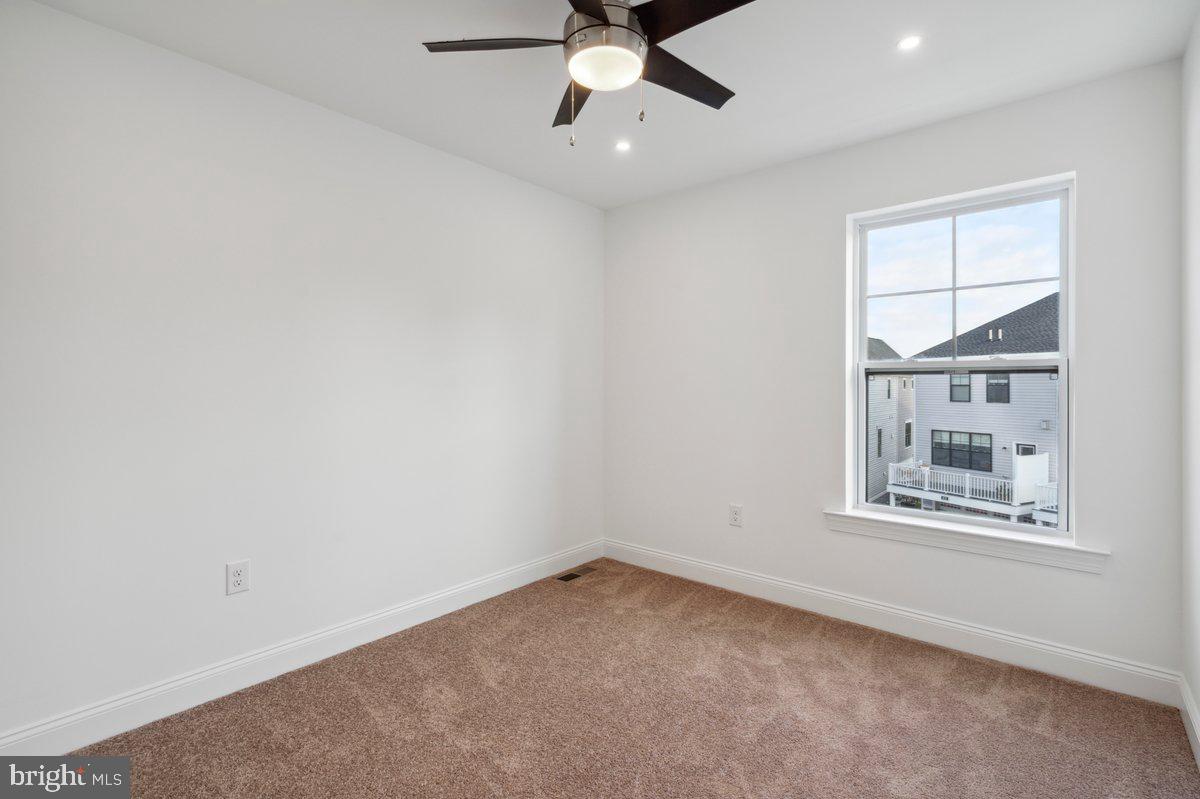 FREELAND SQUARE - Residential Lease