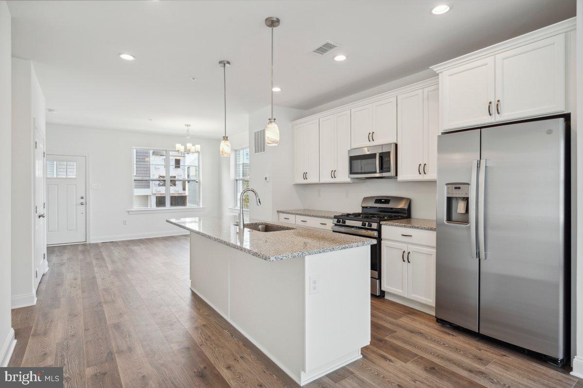 FREELAND SQUARE - Residential Lease