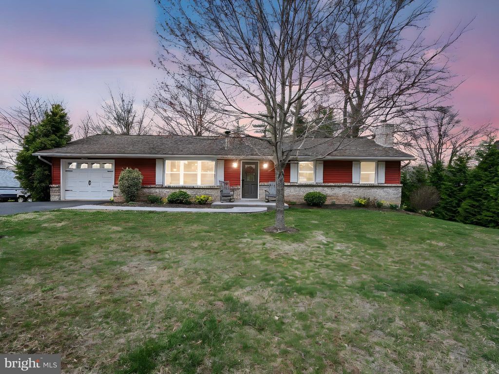 Photo of 20 Pine Crest Drive, DENVER, PA 17517 (MLS # PALA2068690)