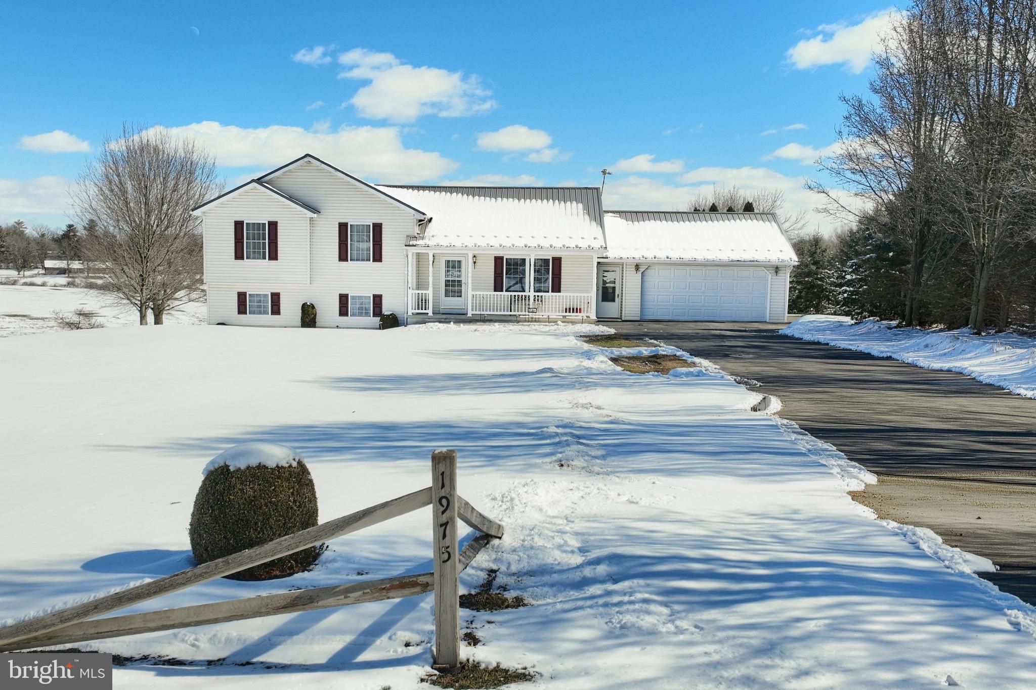 1975 SMITH STATION ROAD