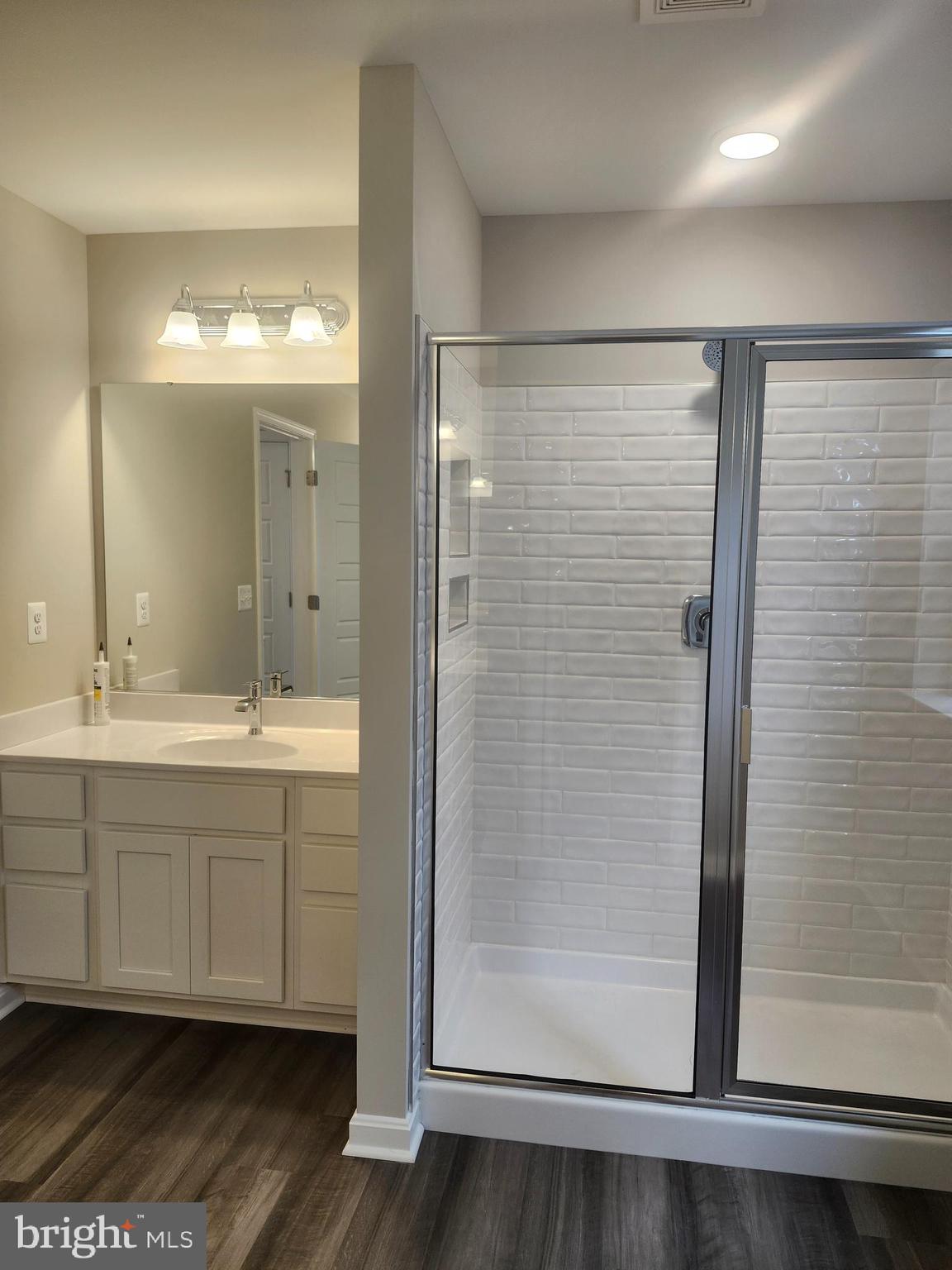 SETTLE WOODS - Residential