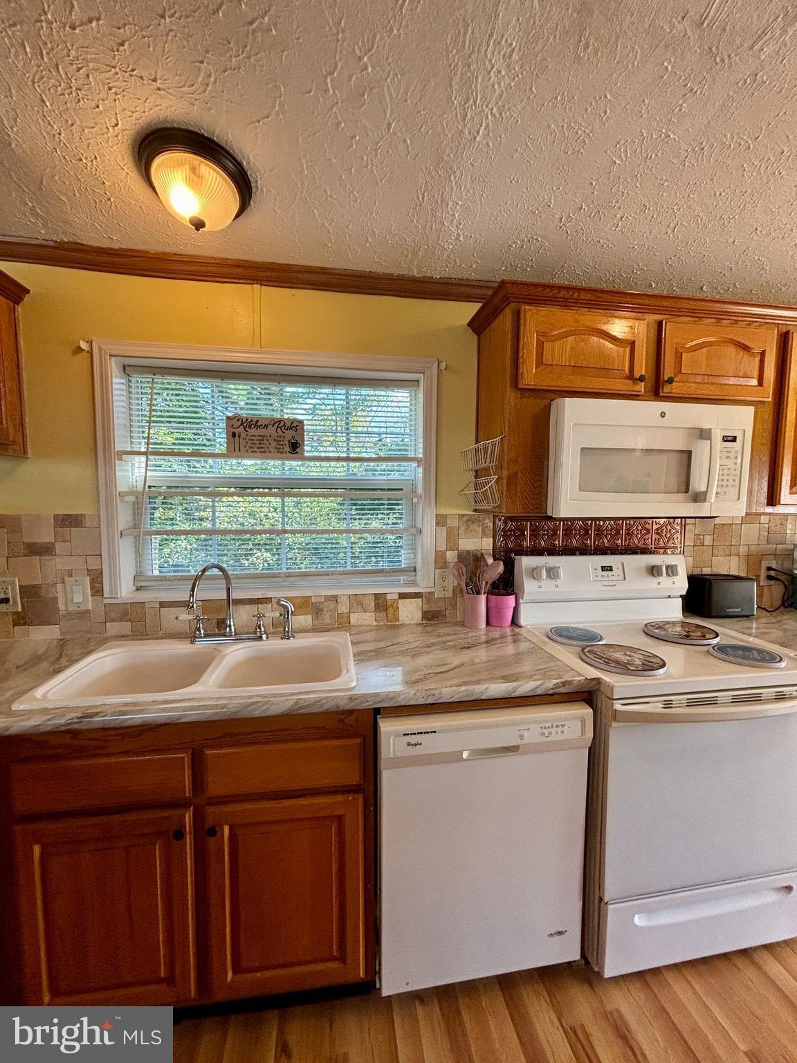 SOUTHSIDE LANDING - Residential