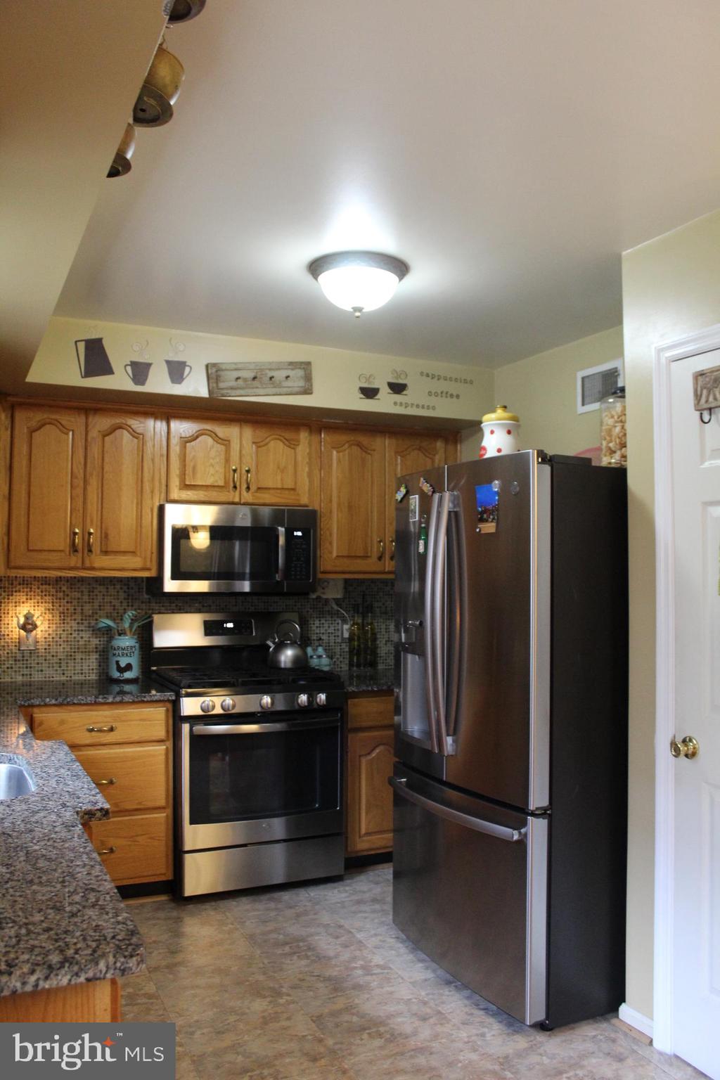 HEATHER KNOLL - Residential