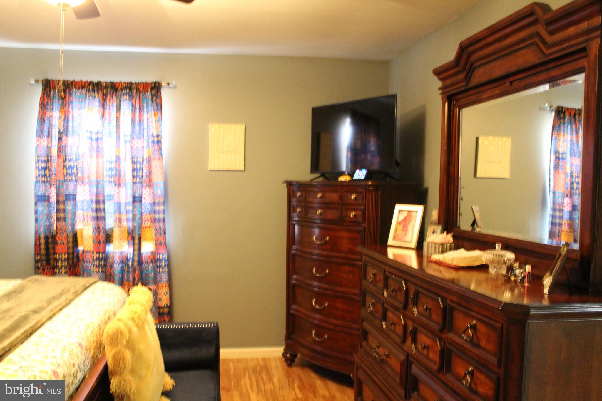 HEATHER KNOLL - Residential