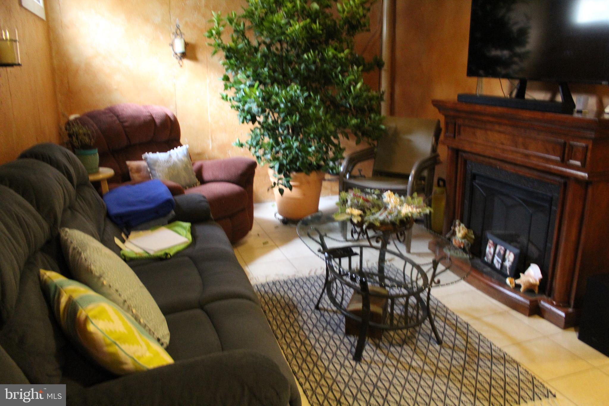 HEATHER KNOLL - Residential