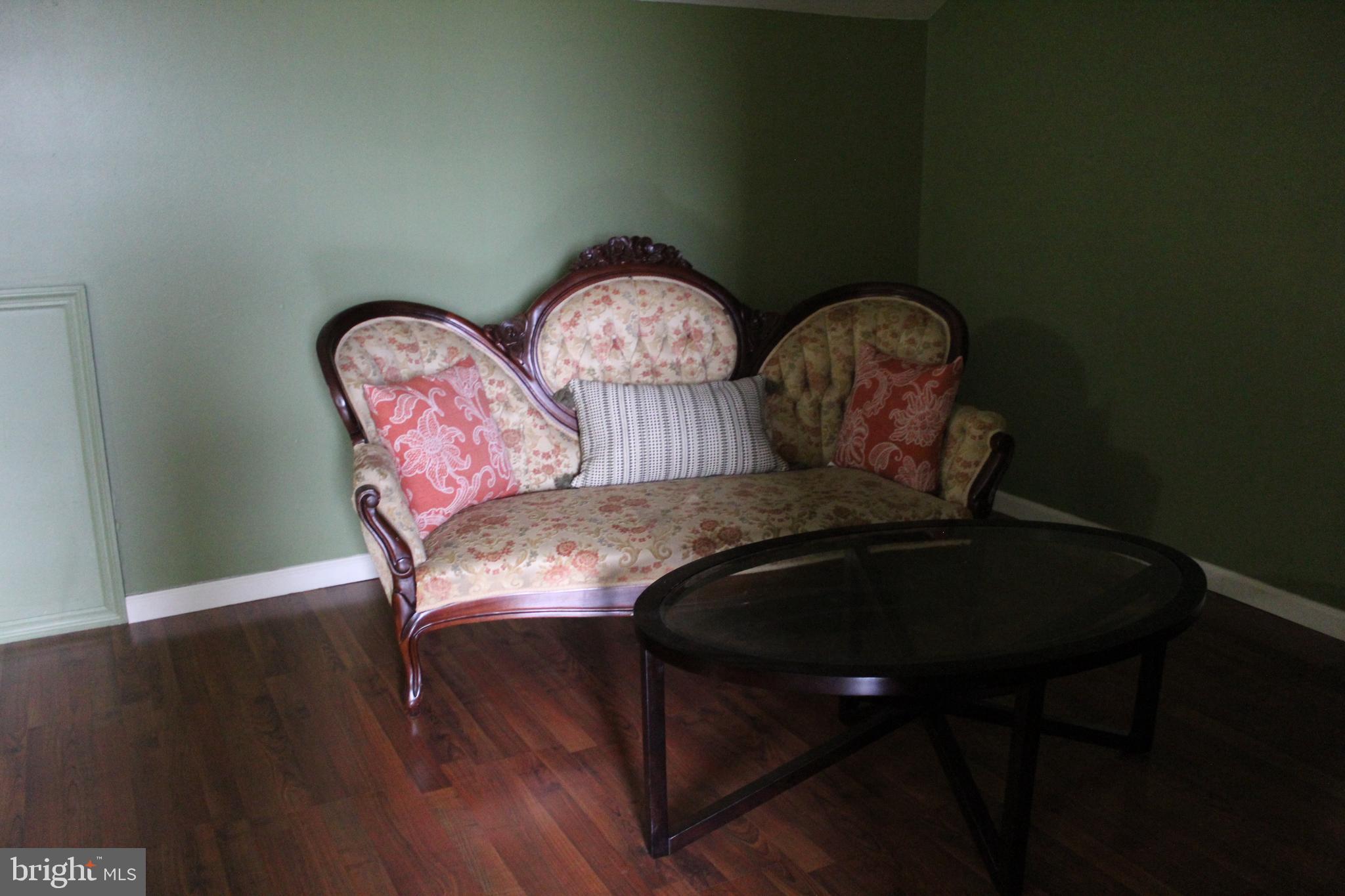 HEATHER KNOLL - Residential