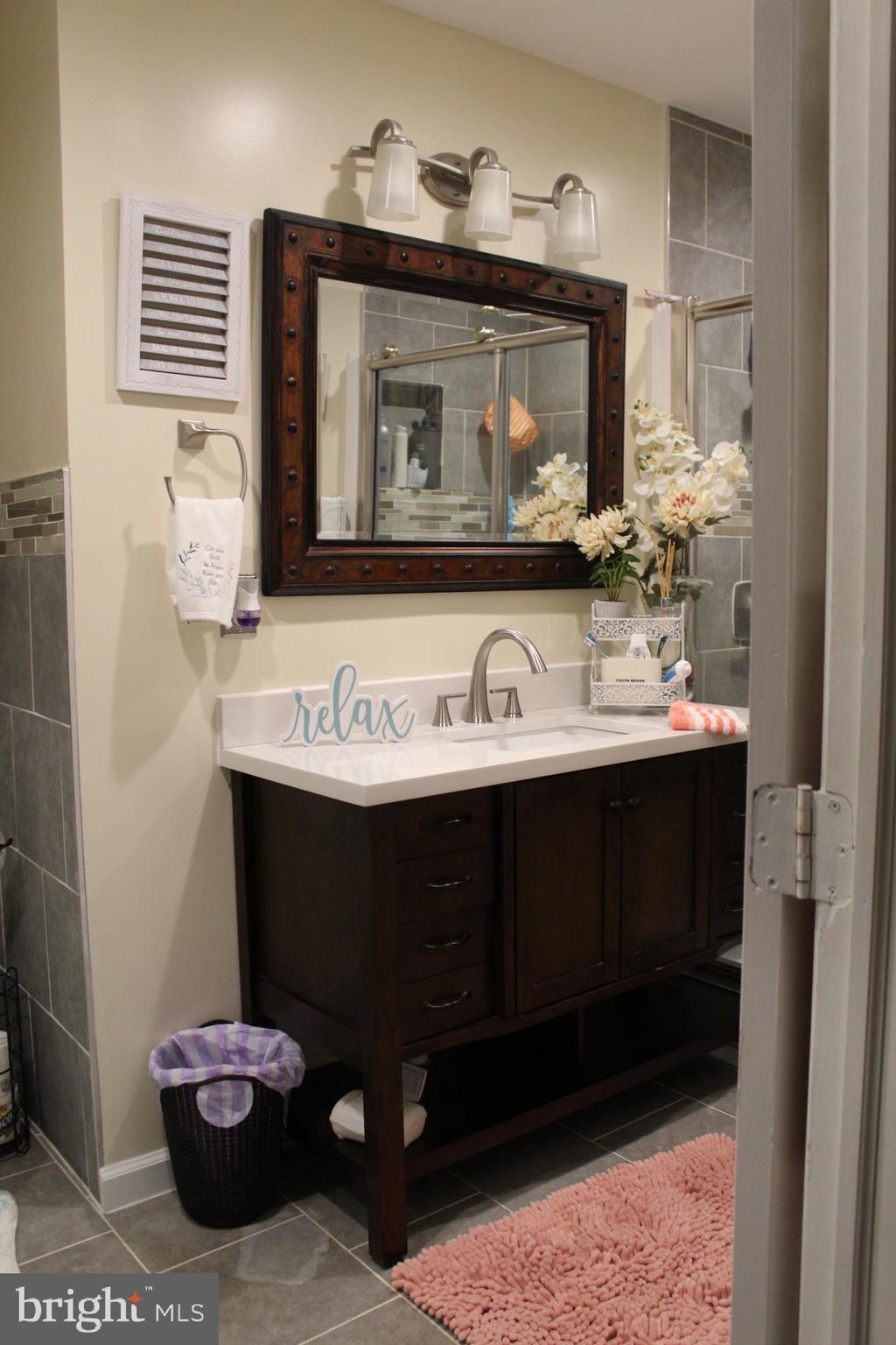 HEATHER KNOLL - Residential