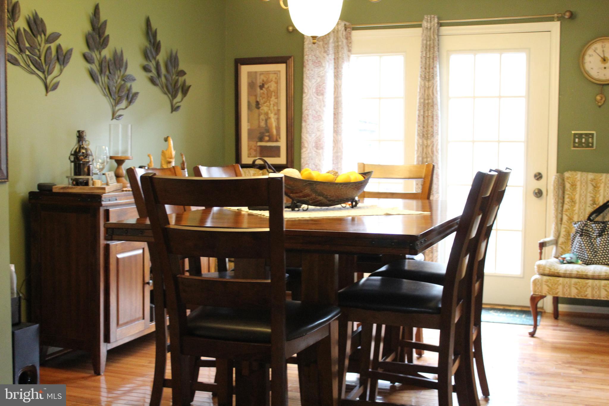 HEATHER KNOLL - Residential