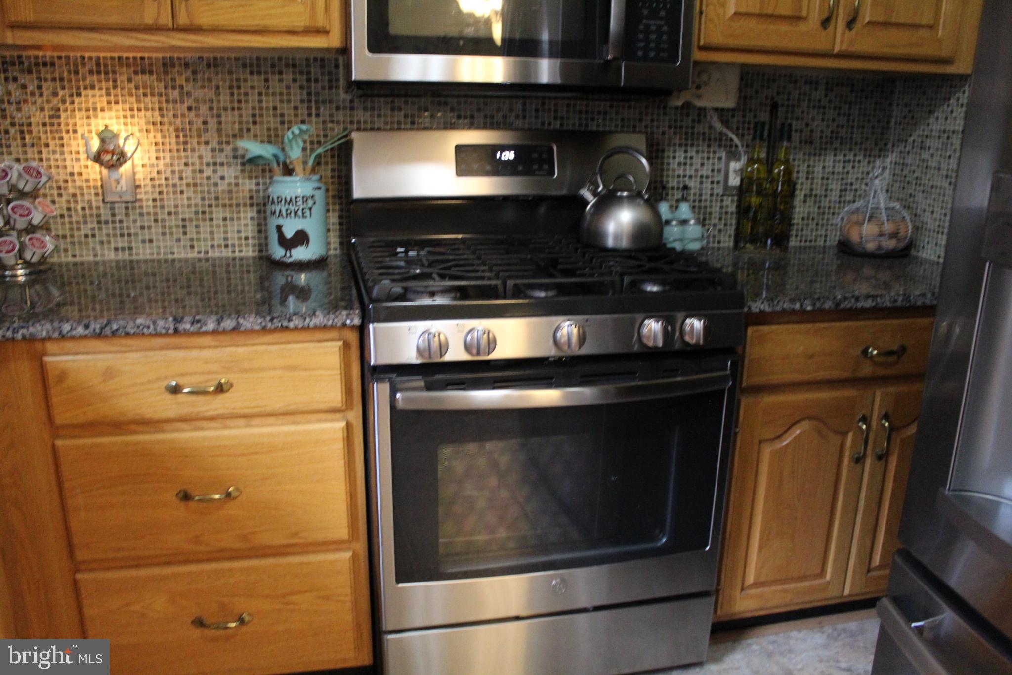 HEATHER KNOLL - Residential