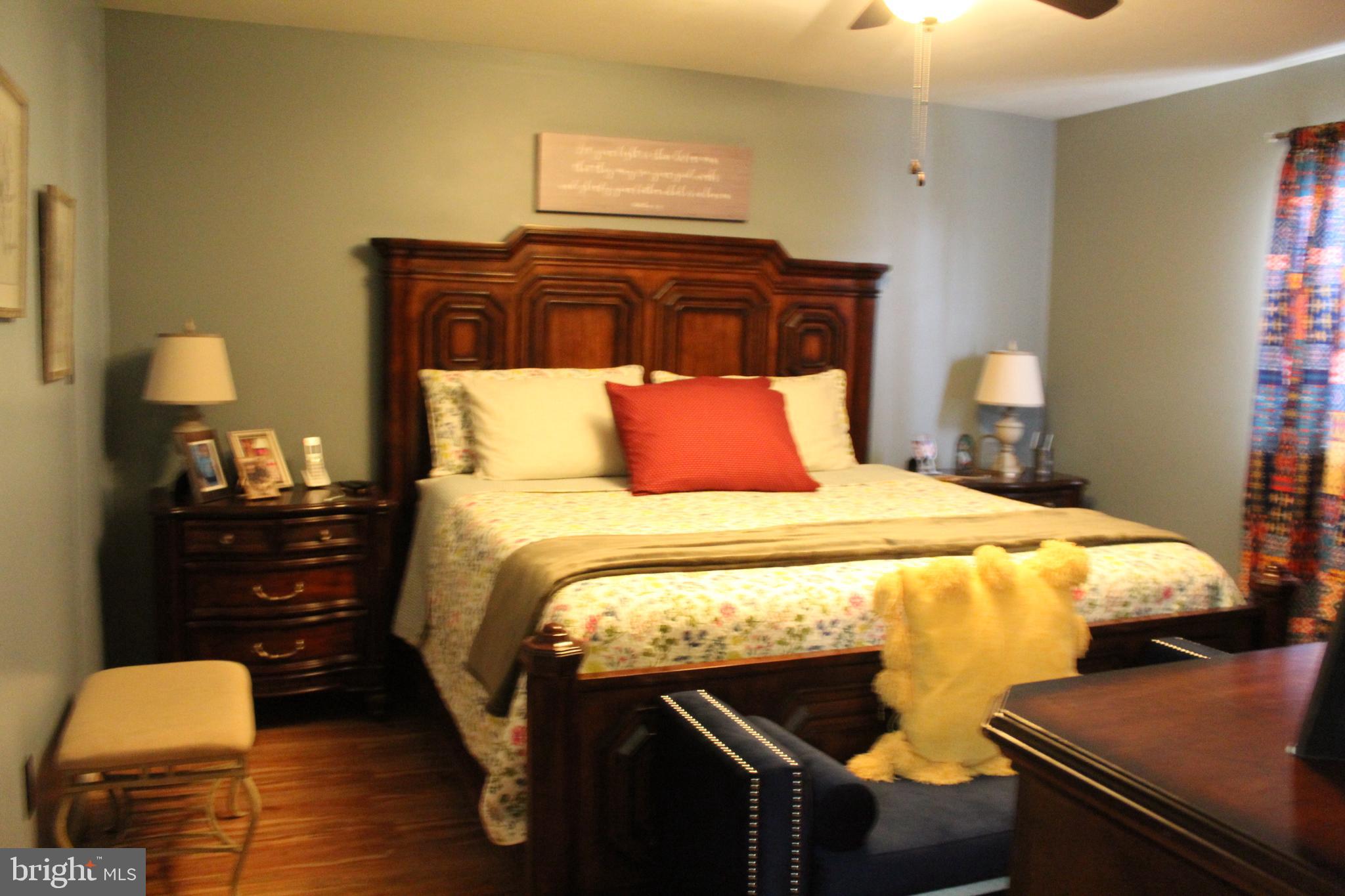 HEATHER KNOLL - Residential