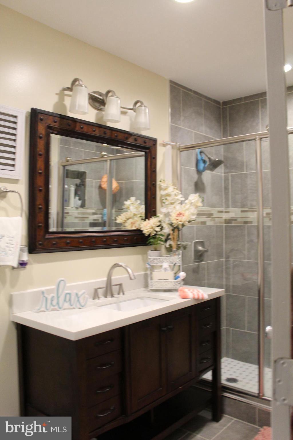 HEATHER KNOLL - Residential