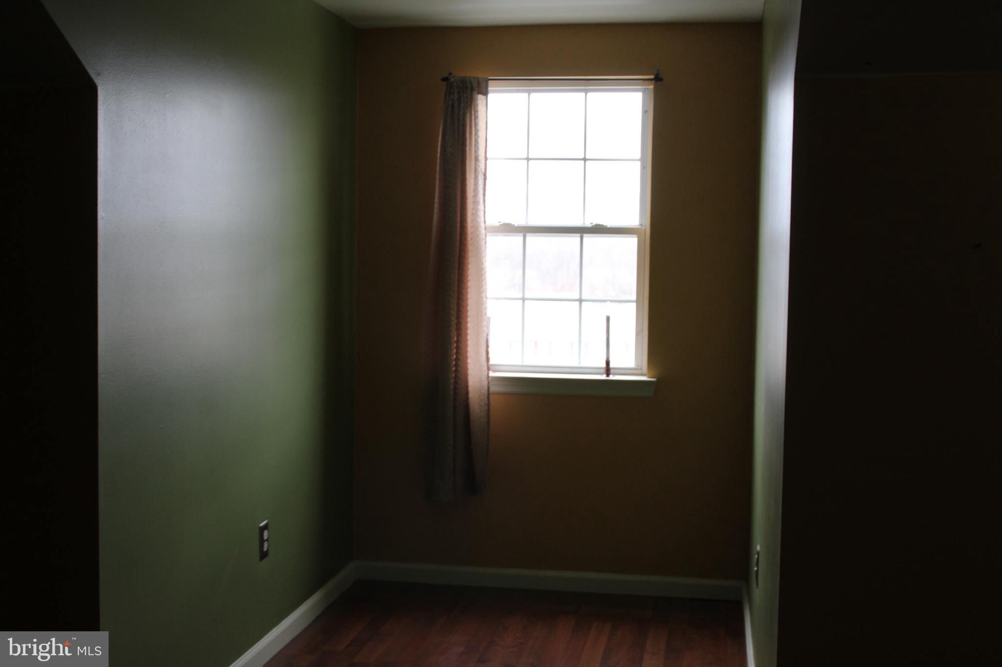 HEATHER KNOLL - Residential