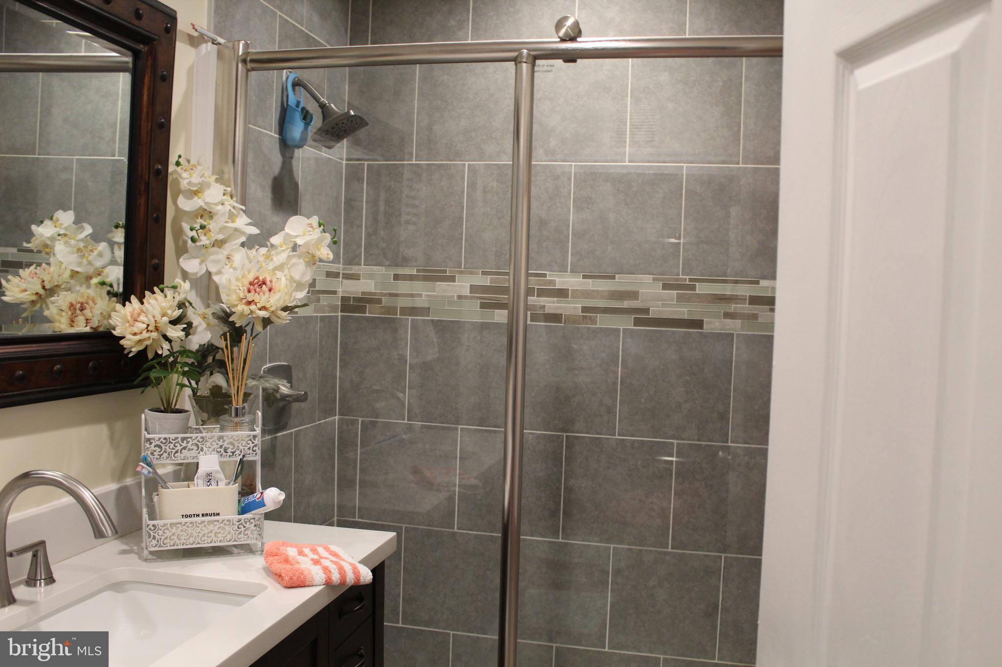 HEATHER KNOLL - Residential