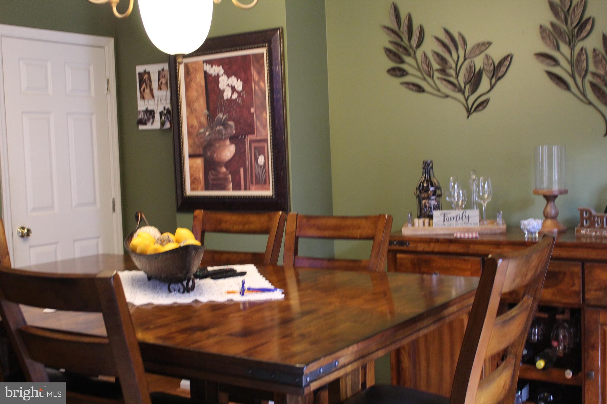 HEATHER KNOLL - Residential