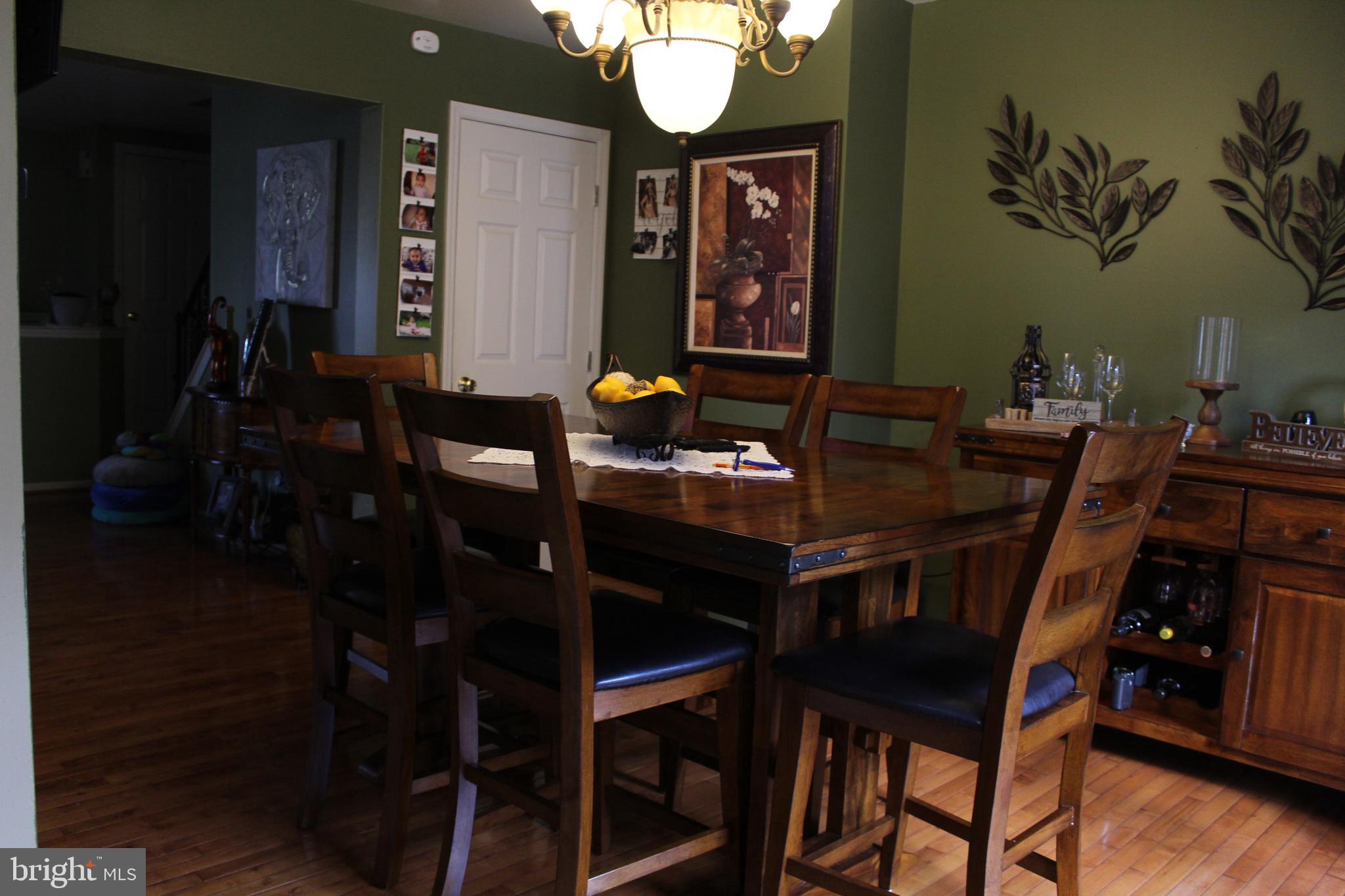 HEATHER KNOLL - Residential