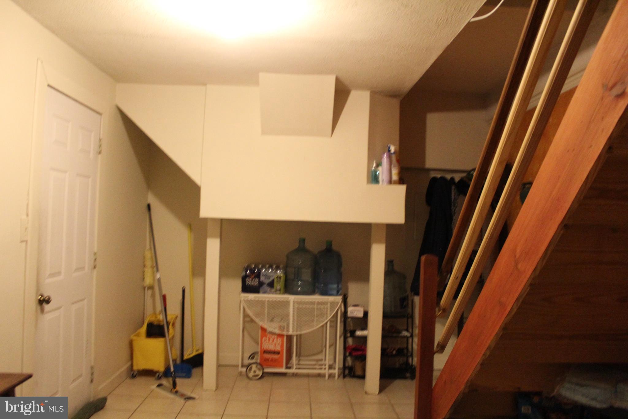 HEATHER KNOLL - Residential