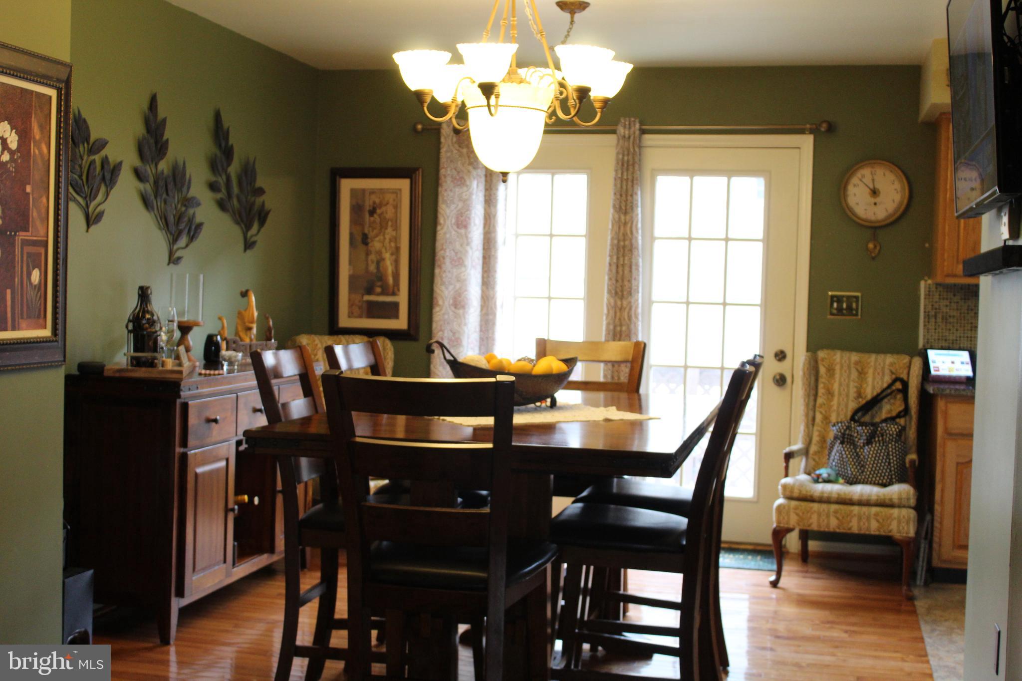 HEATHER KNOLL - Residential