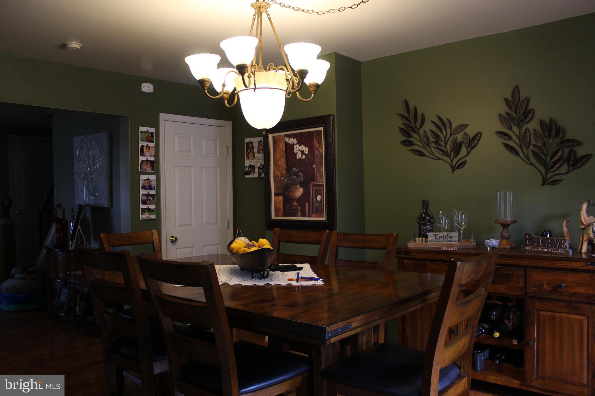 HEATHER KNOLL - Residential