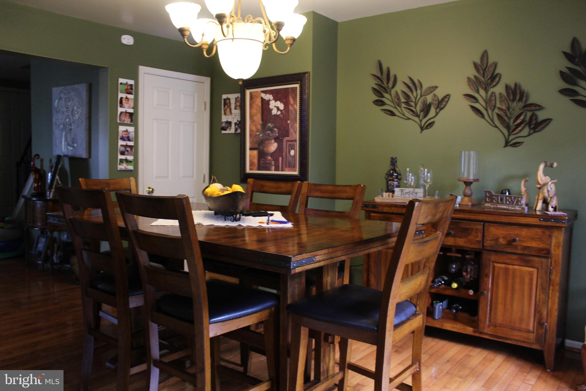 HEATHER KNOLL - Residential